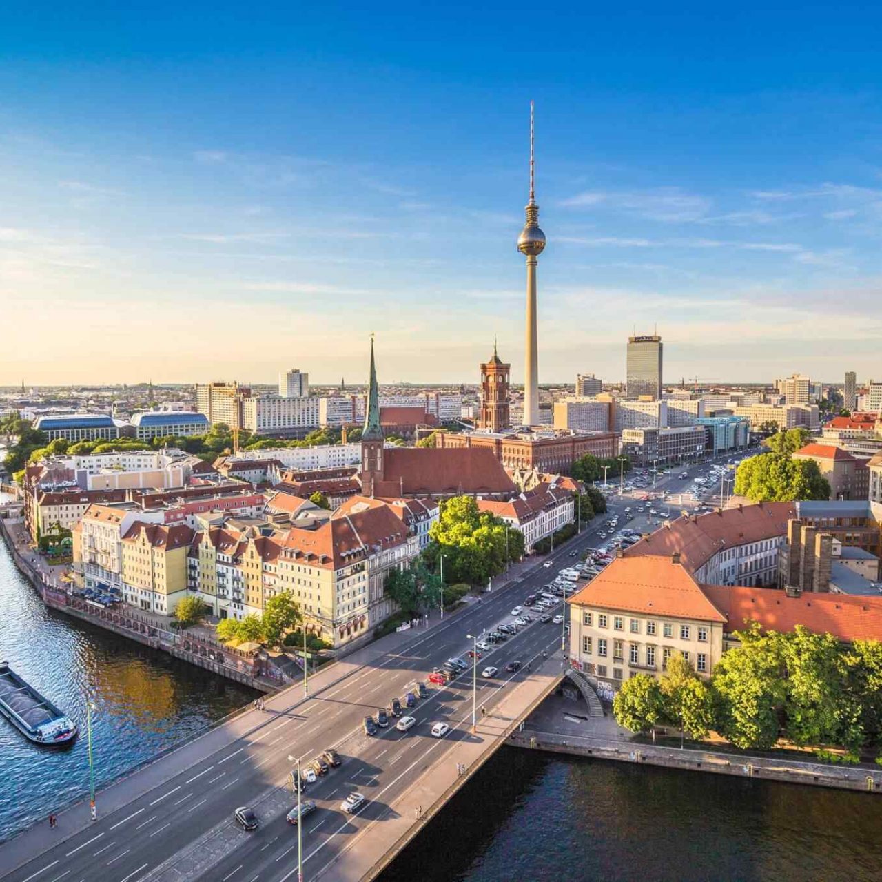 https://newhorizon-travel.com/wp-content/uploads/2018/09/destination-berlin-05-1280x1280.jpg