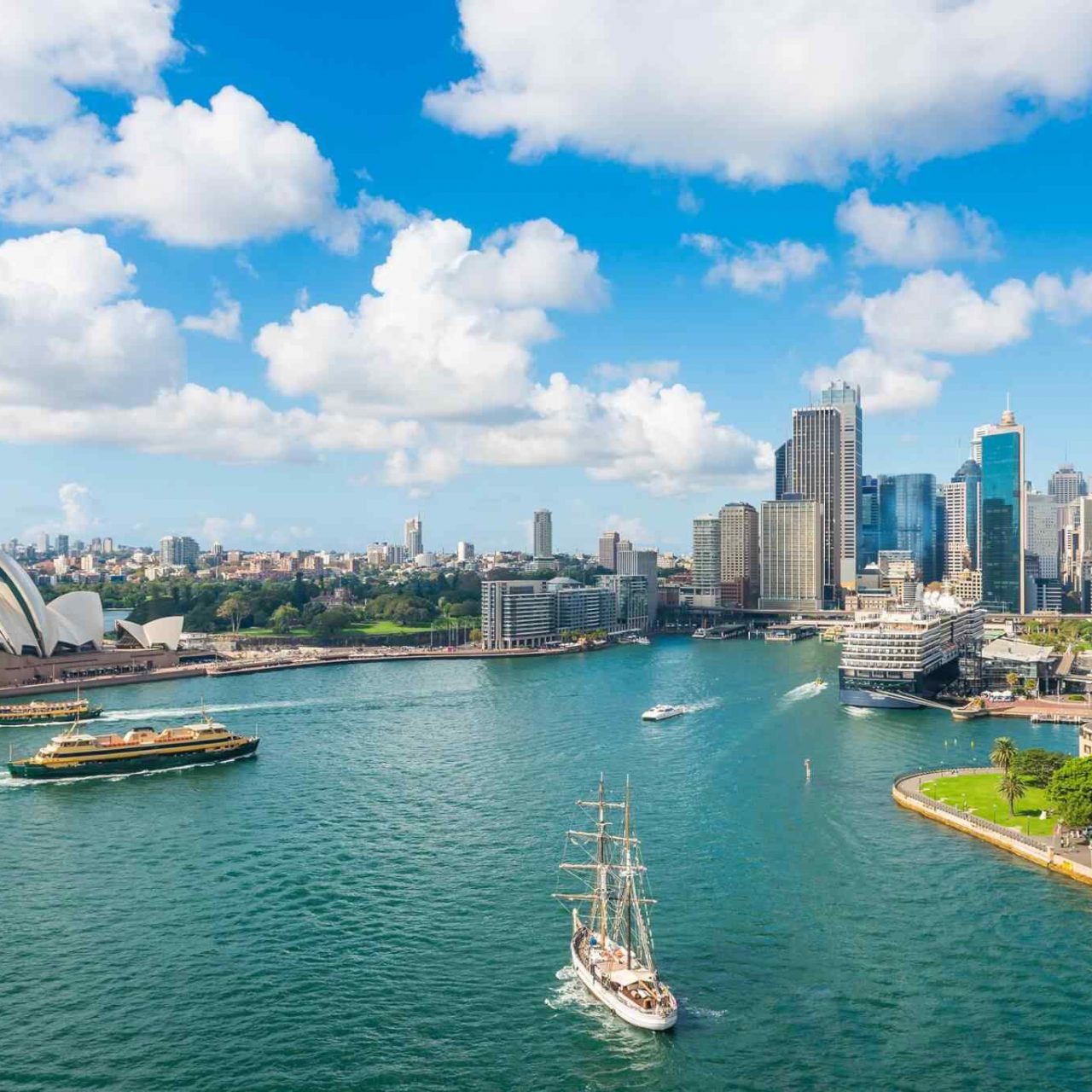 https://newhorizon-travel.com/wp-content/uploads/2018/09/destination-sydney-04-1280x1280.jpg